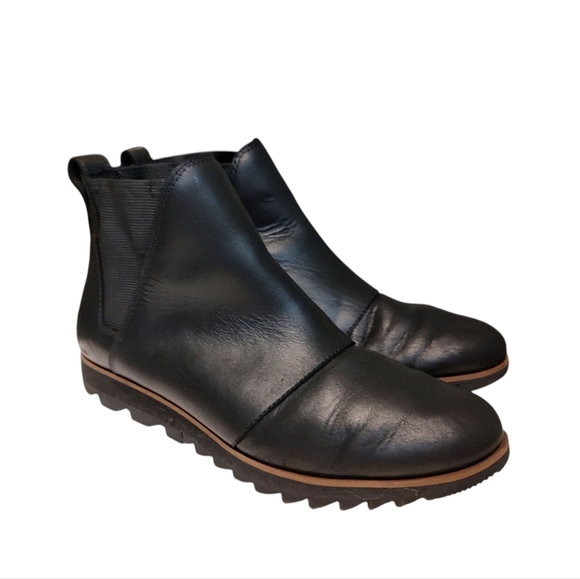 Sorel Evie Black Leather Chelsey Boots